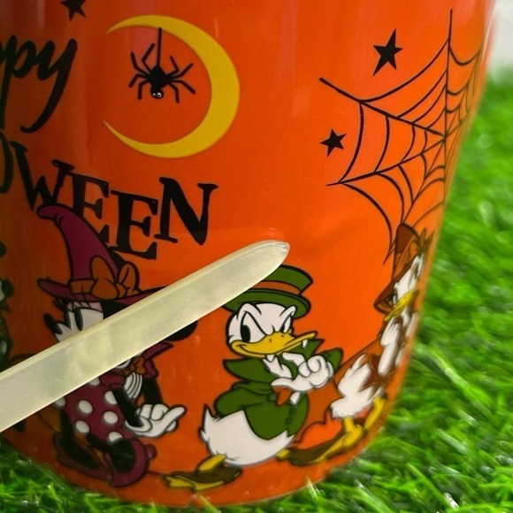 Disney Halloween Coffee Mug Cup Mickey Minnie Donald Daisy Pluto 20oz Ceramic - Picture 8 of 8